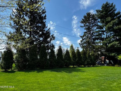 Tiny photo for 3749 N Beverly Hills Drive, Toledo, OH 43614 (MLS # 10006756)