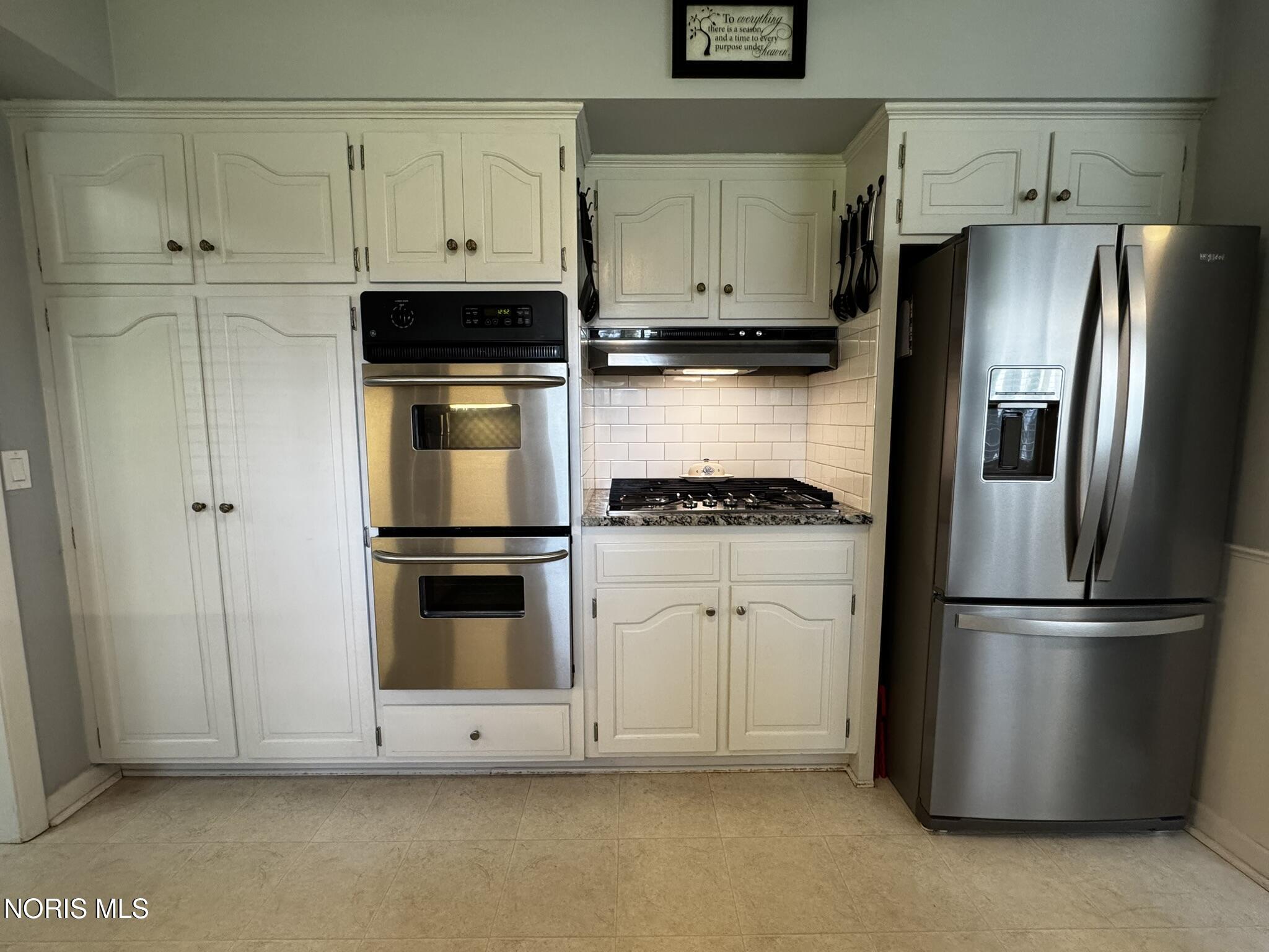 3749 N Beverly Hills Drive