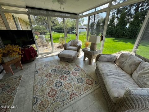 Tiny photo for 3749 N Beverly Hills Drive, Toledo, OH 43614 (MLS # 10006756)