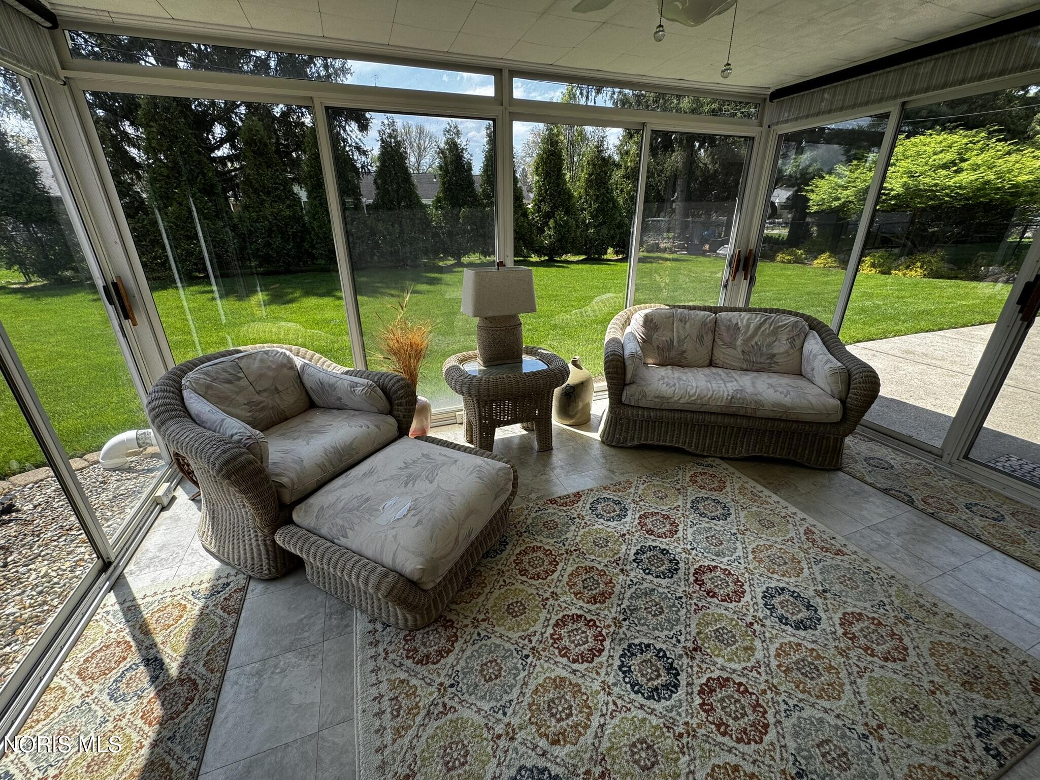 3749 N Beverly Hills Drive