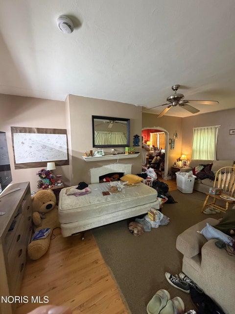 Tiny photo for 1387 Glenview Road, Toledo, OH 43614 (MLS # 10014633)