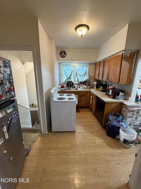 Tiny photo for 1387 Glenview Road, Toledo, OH 43614 (MLS # 10014633)