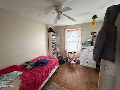 Tiny photo for 1387 Glenview Road, Toledo, OH 43614 (MLS # 10014633)