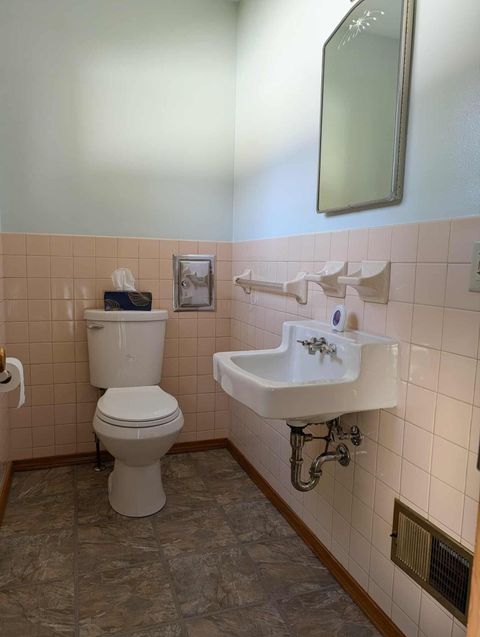 Tiny photo for 4838 Clover Lane, Toledo, OH 43623 (MLS # 10000055)