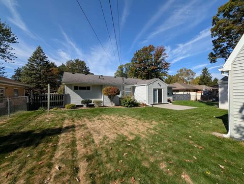 Tiny photo for 4838 Clover Lane, Toledo, OH 43623 (MLS # 10000055)