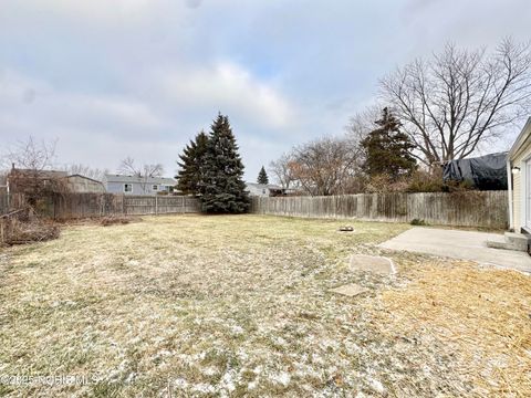 Tiny photo for 2051 Northridge Drive, Toledo, OH 43611 (MLS # 10002488)