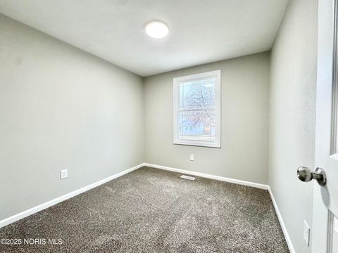 Tiny photo for 2051 Northridge Drive, Toledo, OH 43611 (MLS # 10002488)