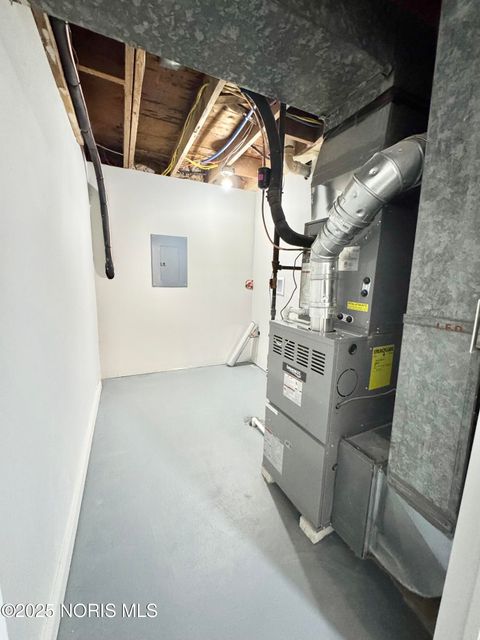 Tiny photo for 2051 Northridge Drive, Toledo, OH 43611 (MLS # 10002488)