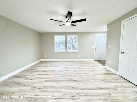 Tiny photo for 2051 Northridge Drive, Toledo, OH 43611 (MLS # 10002488)