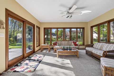 Tiny photo for 7111 Williamsburg Drive, Sylvania, OH 43560 (MLS # 10007683)