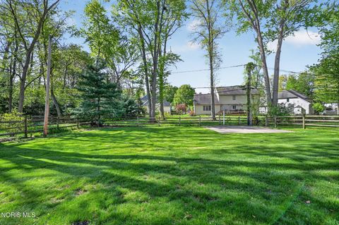 Tiny photo for 7111 Williamsburg Drive, Sylvania, OH 43560 (MLS # 10007683)