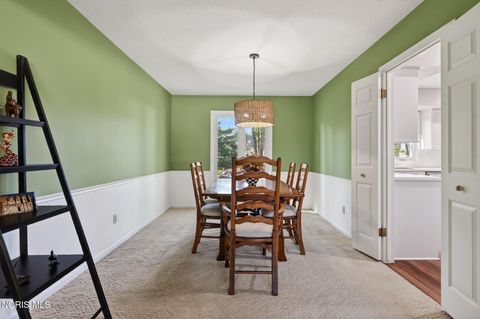 Tiny photo for 7111 Williamsburg Drive, Sylvania, OH 43560 (MLS # 10007683)