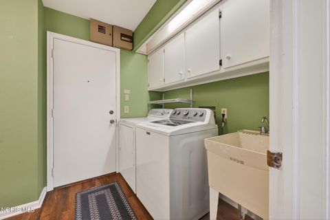 Tiny photo for 7111 Williamsburg Drive, Sylvania, OH 43560 (MLS # 10007683)
