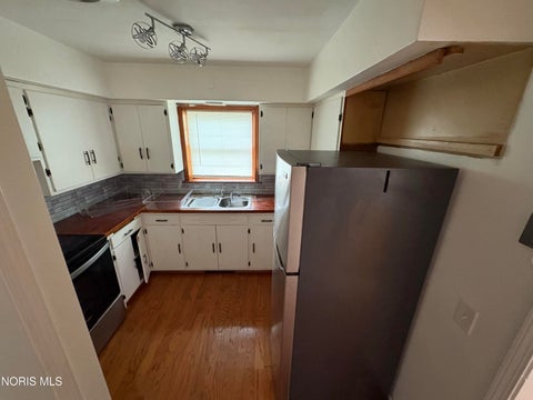 Tiny photo for 2821 Latonia Boulevard, Toledo, OH 43606 (MLS # 10014828)