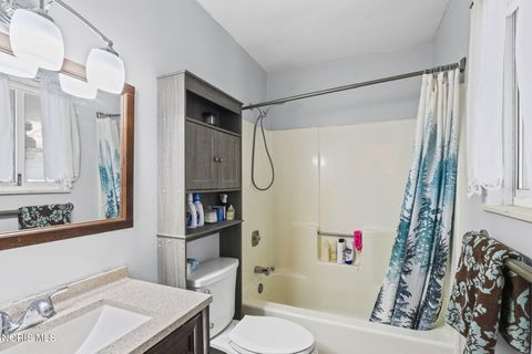 Tiny photo for 2018 Bonnie Doone Drive, Oregon, OH 43616 (MLS # 10005711)