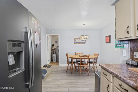 Tiny photo for 2018 Bonnie Doone Drive, Oregon, OH 43616 (MLS # 10005711)