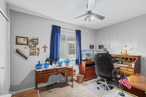 Tiny photo for 2018 Bonnie Doone Drive, Oregon, OH 43616 (MLS # 10005711)