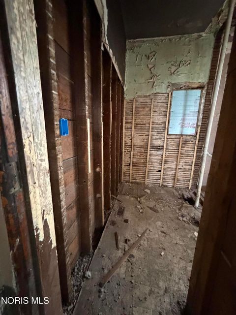 Tiny photo for 1715 Walnut Street, Toledo, OH 43608 (MLS # 10010181)