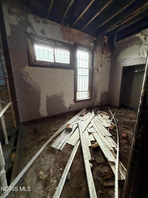 Tiny photo for 1715 Walnut Street, Toledo, OH 43608 (MLS # 10010181)