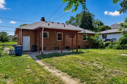 Tiny photo for 735 Russell Street, Toledo, OH 43608 (MLS # 10011702)