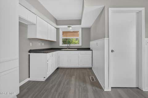 Tiny photo for 735 Russell Street, Toledo, OH 43608 (MLS # 10011702)