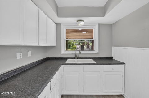 Tiny photo for 735 Russell Street, Toledo, OH 43608 (MLS # 10011702)