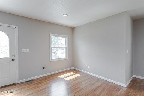 Tiny photo for 812 W College Avenue, Woodville, OH 43469 (MLS # 10006755)