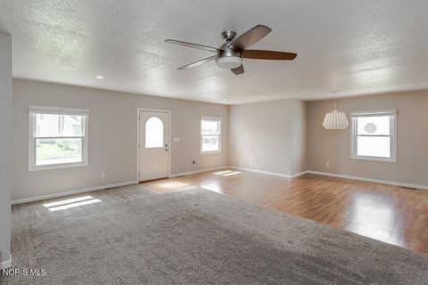 Tiny photo for 812 W College Avenue, Woodville, OH 43469 (MLS # 10006755)