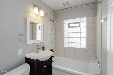 Tiny photo for 812 W College Avenue, Woodville, OH 43469 (MLS # 10006755)