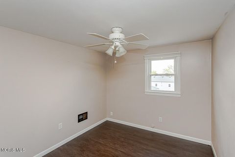 Tiny photo for 812 W College Avenue, Woodville, OH 43469 (MLS # 10006755)