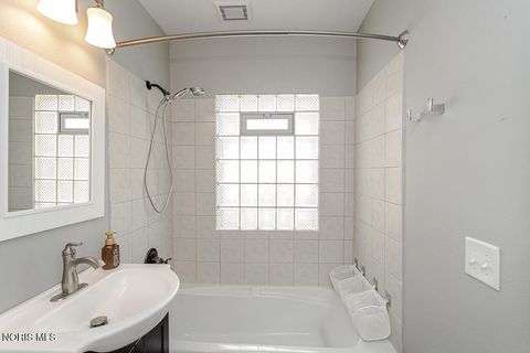 Tiny photo for 812 W College Avenue, Woodville, OH 43469 (MLS # 10006755)