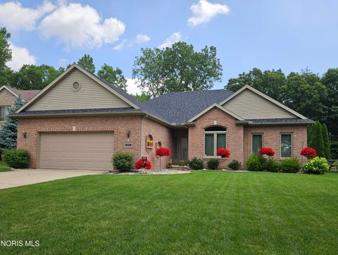Homes For Sale - 531 Whisperwood Parkway<br/> Holland, OH 43528