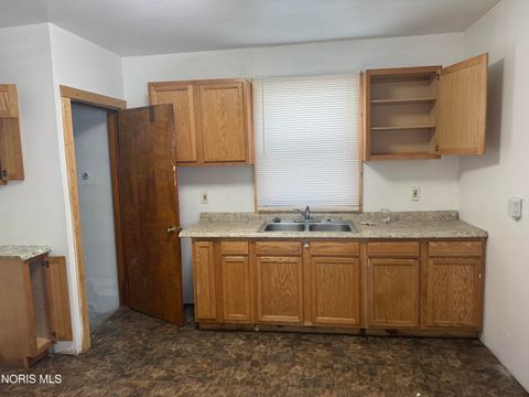 Tiny photo for 1014 Evesham Avenue, Toledo, OH 43607 (MLS # 10006751)