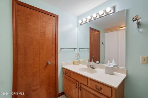 Tiny photo for 4145 Rodeo Drive # B, Sylvania, OH 43560 (MLS # 10003859)