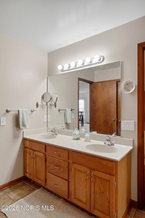 Tiny photo for 4145 Rodeo Drive # B, Sylvania, OH 43560 (MLS # 10003859)