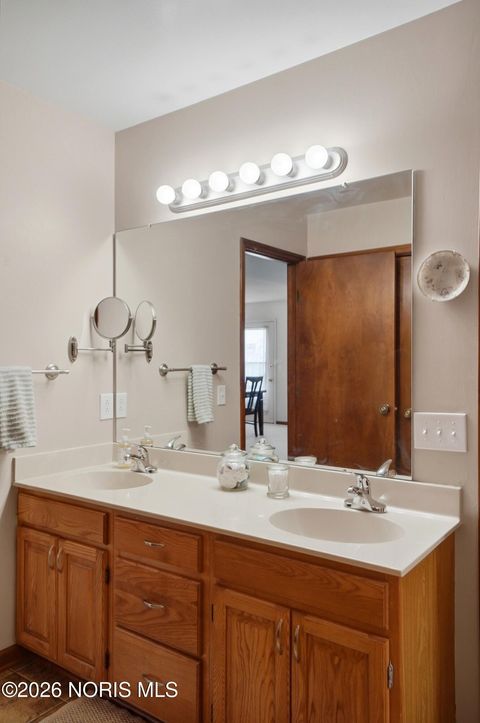 Tiny photo for 4145 Rodeo Drive # B, Sylvania, OH 43560 (MLS # 10003859)