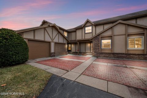 Photo of 1225 Hidden Ridge Road, Toledo, OH 43615 (MLS # 10002717)