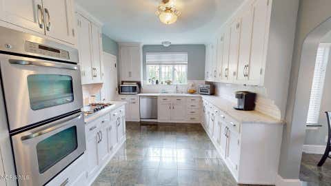 Tiny photo for 2908 River Road, Maumee, OH 43537 (MLS # 10011378)