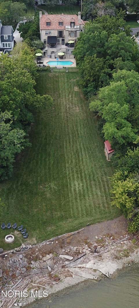 Tiny photo for 2908 River Road, Maumee, OH 43537 (MLS # 10011378)