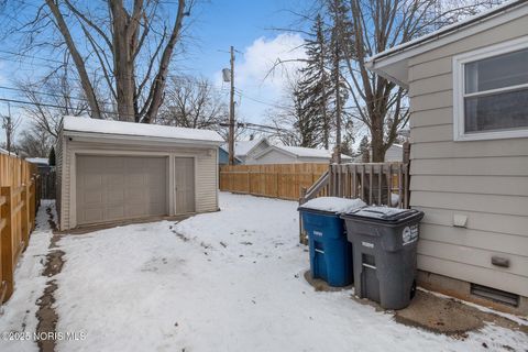 Tiny photo for 5762 Steffens Avenue, Toledo, OH 43623 (MLS # 10002198)