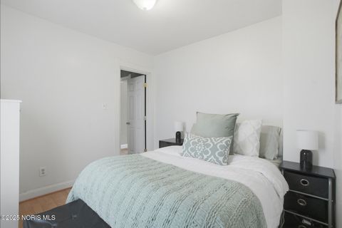 Tiny photo for 5762 Steffens Avenue, Toledo, OH 43623 (MLS # 10002198)