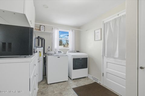 Tiny photo for 5762 Steffens Avenue, Toledo, OH 43623 (MLS # 10002198)