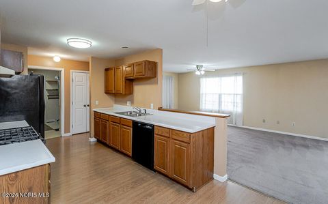 Tiny photo for 5824 Semoff Drive, Toledo, OH 43613 (MLS # 10002940)