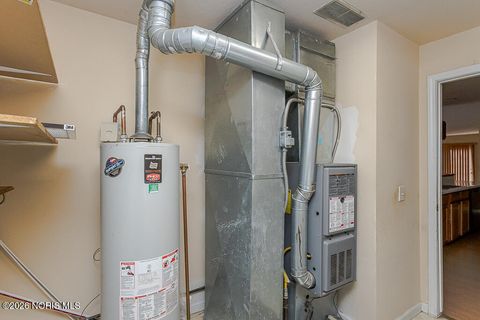 Tiny photo for 5824 Semoff Drive, Toledo, OH 43613 (MLS # 10002940)