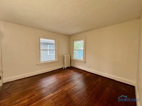 Tiny photo for 2840 Scottwood Avenue, Toledo, OH 43610 (MLS # 10002731)