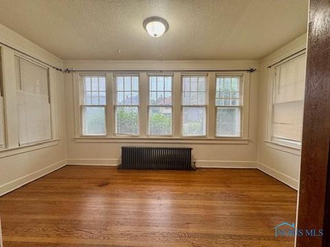 Tiny photo for 2840 Scottwood Avenue, Toledo, OH 43610 (MLS # 10002731)