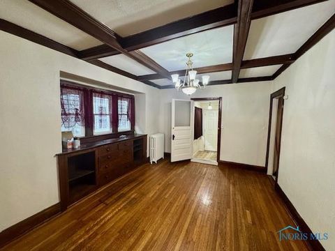 Tiny photo for 2840 Scottwood Avenue, Toledo, OH 43610 (MLS # 10002731)