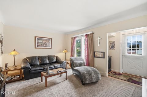 Tiny photo for 2355 Roseview Drive, Toledo, OH 43613 (MLS # 10008230)