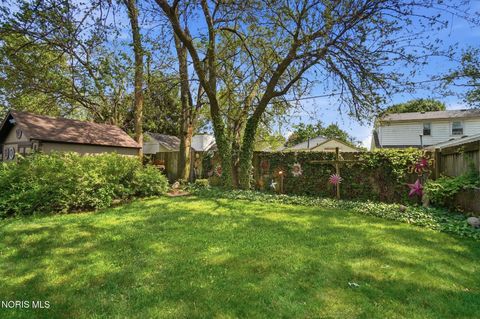Tiny photo for 2355 Roseview Drive, Toledo, OH 43613 (MLS # 10008230)