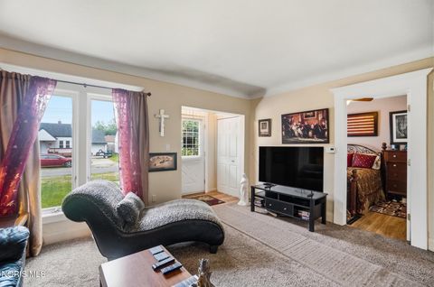 Tiny photo for 2355 Roseview Drive, Toledo, OH 43613 (MLS # 10008230)